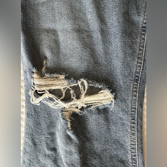 Agolde Riley High Rise Straight Crop Jeans. - Picture 10 of 11